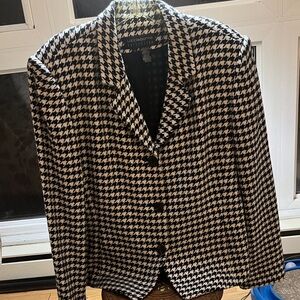 Liz Claiborne Women's Houndstooth Blazer - Black and White